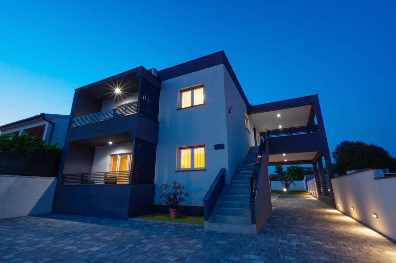 Apartments Iva & Nika Fazana Luaran gambar