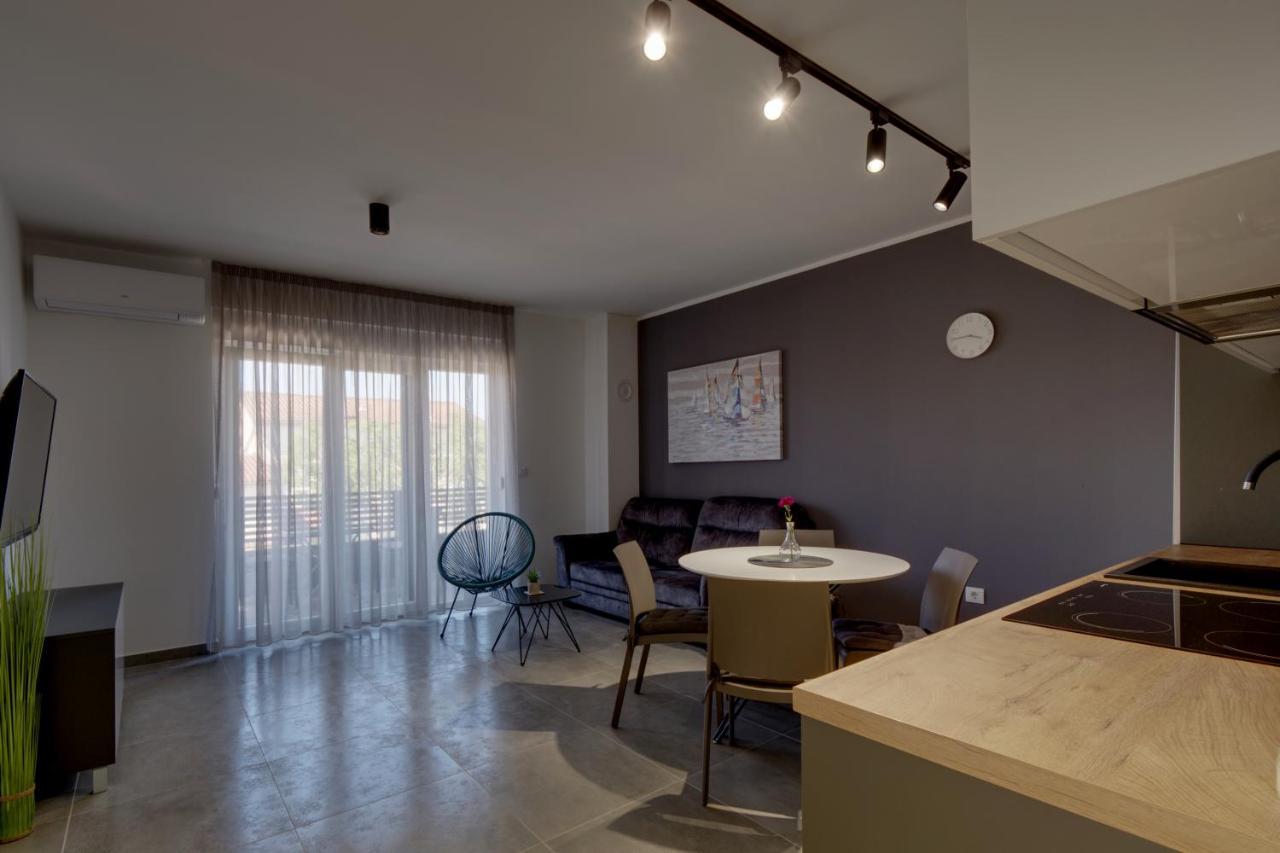 Apartments Iva & Nika Fazana Luaran gambar