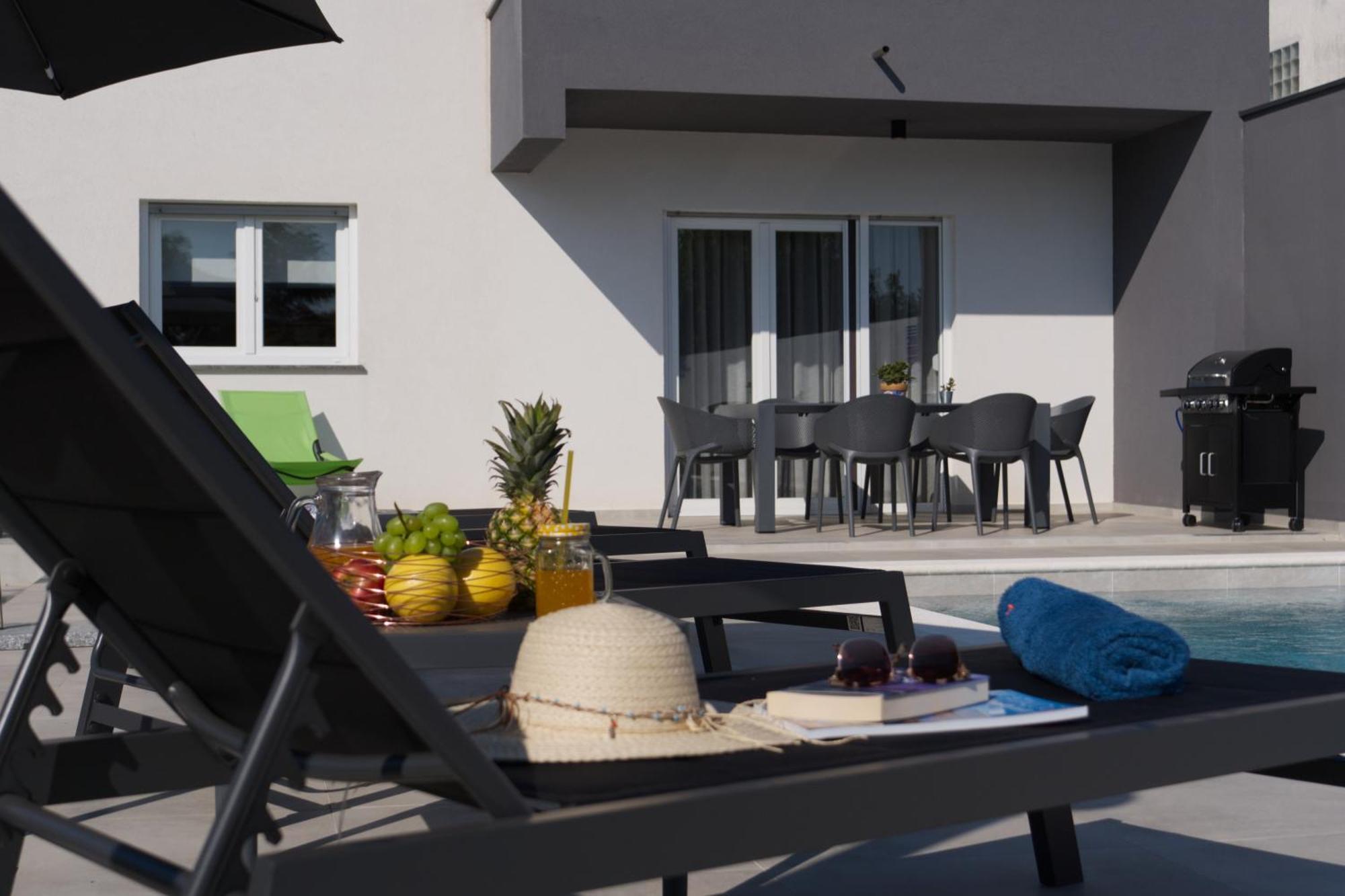 Apartments Iva & Nika Fazana Luaran gambar
